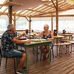 Mobil-home 2 Avec Terrasse - Api-1-52-456 Les Achards (Vendee)