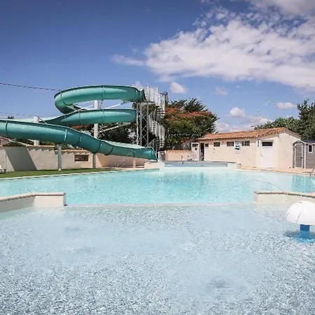 Mobil-home 2 Avec Terrasse - Api-1-52-456 * Les Achards (Vendee)