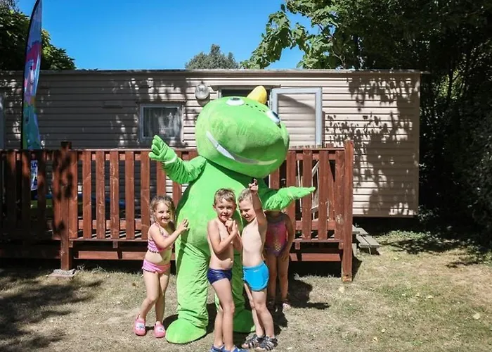 Mobil-home 2 Avec Terrasse - Api-1-52-456 * Les Achards (Vendee)