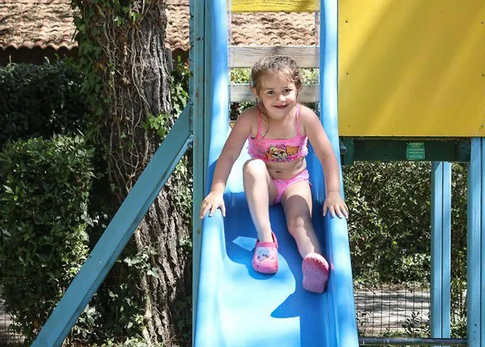 Mobil-home 2 Avec Terrasse - Api-1-52-456 * Les Achards (Vendee)